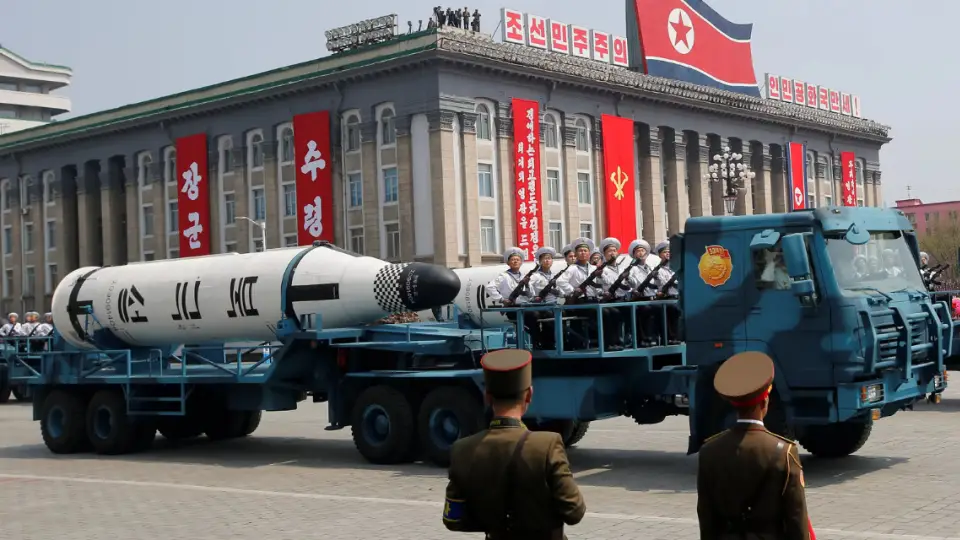 North Korea unleashes barrage of missiles in response to US military drills